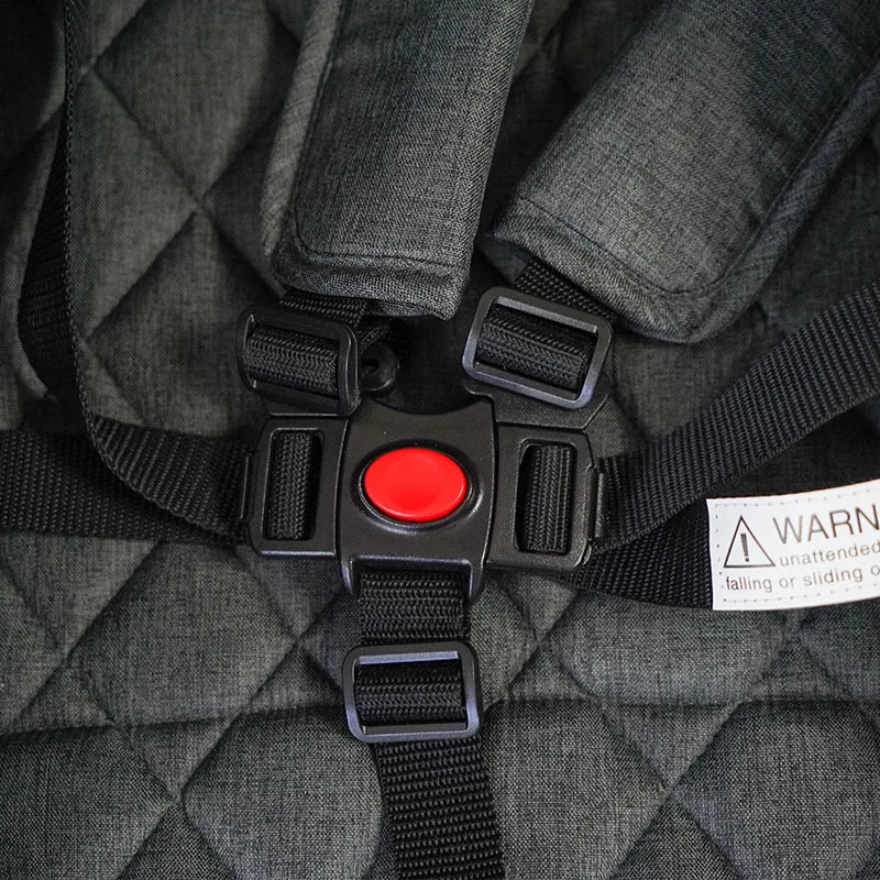 A Baby Stroller That Can Be Used in Both Sitting and Reclining Positions, Lightweight and Foldable, with A Wide Field of Vision.